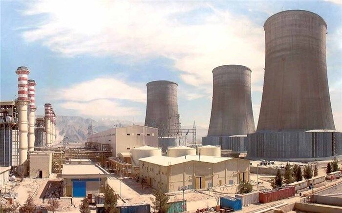 مدیرکل دفترنظارت بر تولید برق وزارت نیرو:‌ محدودیت وزارت نفت مانع حذف سوخت مایع نیروگاهی است
