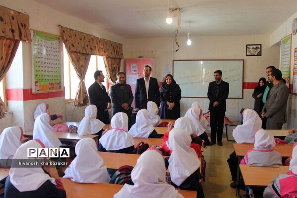 بازدید روسای ادارات قرآن، عترت و نماز شمالغرب کشور از مدرسه نیلوفر ناحیه یک ارومیه