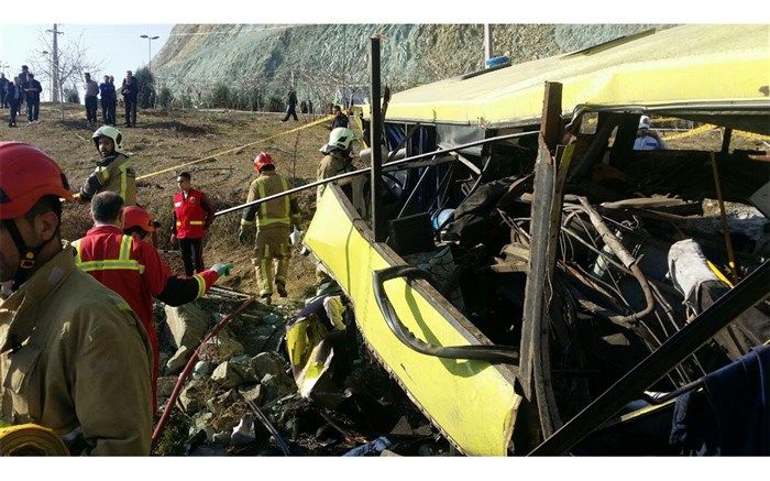 پیکر ۱۰ نفر از جانباختگان حادثه دانشگاه آزاد تحویل بستگانشان شد