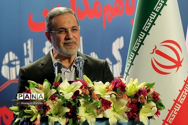 همایش تجلیل از خیرین مدرسه‌ساز در زلزله کرمانشاه