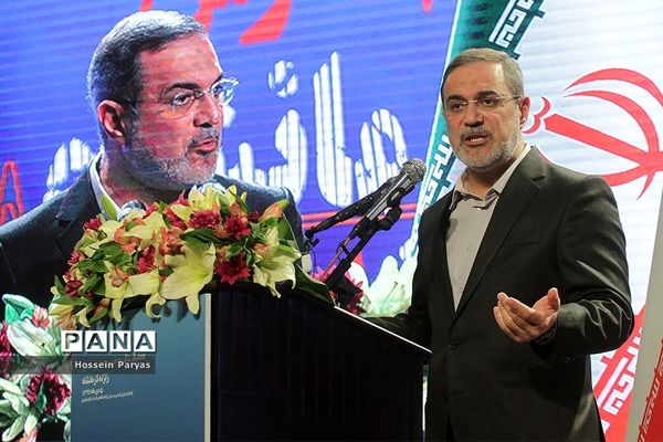 همایش تجلیل از خیرین مدرسه‌ساز در زلزله کرمانشاه