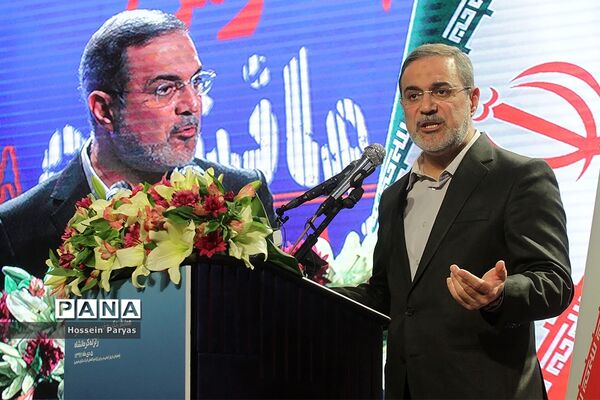 همایش تجلیل از خیرین مدرسه‌ساز در زلزله کرمانشاه