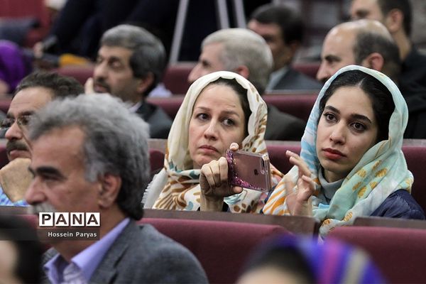 همایش تجلیل از خیرین مدرسه‌ساز در زلزله کرمانشاه