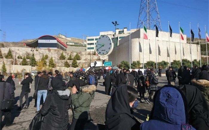 تجمع دوباره دانشجویان دانشگاه آزاد در واحد علوم و تحقیقات + ویدئو