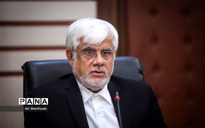 محمدرضا عارف عضو کمپین «همه بر پا» شد