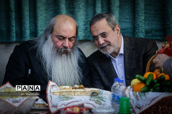 حضور سرزده وزیر آموزش و پرورش  در جشن سال نو دانش‌آموزان ارمنی