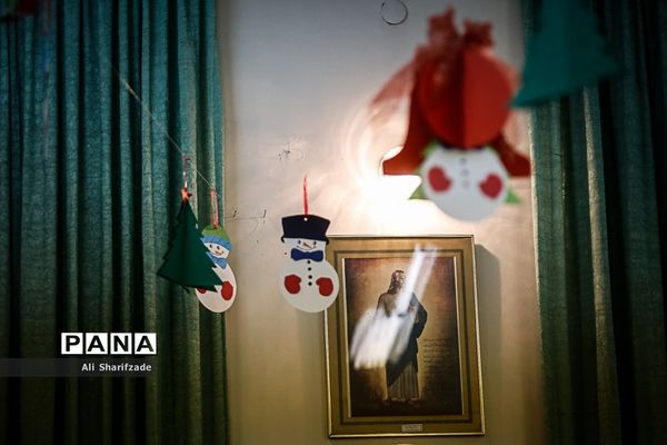 حضور سرزده وزیر آموزش و پرورش  در جشن سال نو دانش‌آموزان ارمنی