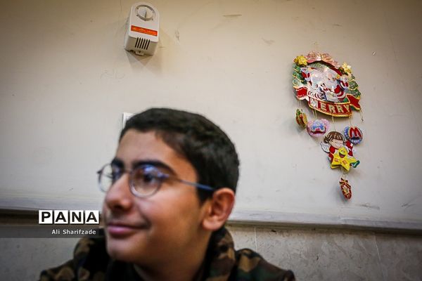 حضور سرزده وزیر آموزش و پرورش  در جشن سال نو دانش‌آموزان ارمنی