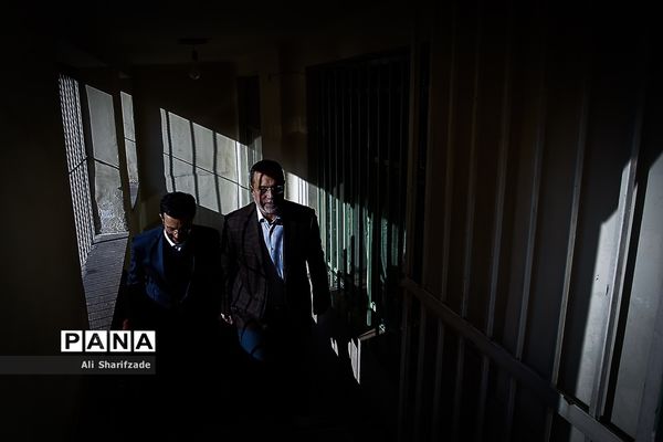 حضور سرزده وزیر آموزش و پرورش  در جشن سال نو دانش‌آموزان ارمنی