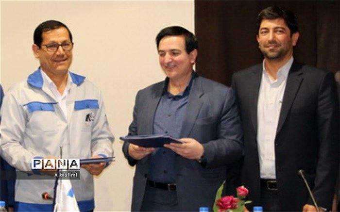 انعقاد دو قرارداد همکاری علمی، تحقیقاتی و پژوهشی دانشگاه کاشان با شرکت فولاد امیرکبیر