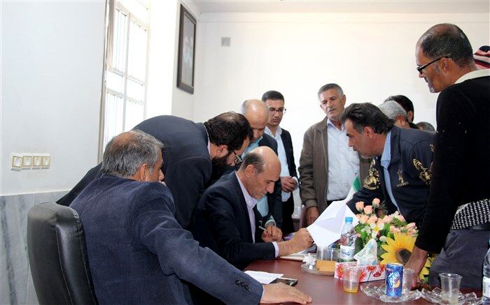 فرماندار نی‌ریز: مدیران دستگاه‌های اجرایی میزخدمت خود را به روستاها ببرند