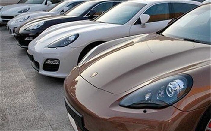 کاشانی‌نسب، کارشناس بازار خودرو: قیمت‌های جدید خودرو نرخی بین کارخانه و حاشیه بازار است