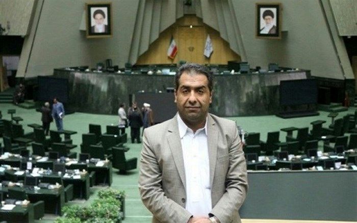 تکذیب تعلیق کارمند گمرک