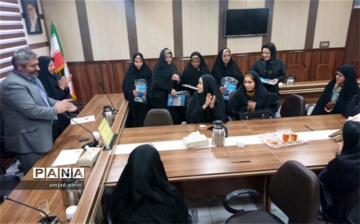 رئیس اداره سواد‌آموزی ناحیه یک شهرری: گردهمایی سرگروه‌های حلقه‌های کتابخوانی در آموزش و پرورش ناحیه یک ری برگزار شد