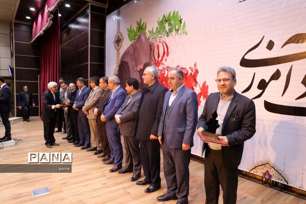 آیین بزرگداشت سالروز تاسیس نهضت سواد‌آموزی آذربایجان شرقی