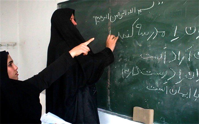 مدیرآموزش و پرورش اسلامشهر: تشکیل نهضت سوادآموزی به فرمان امام راحل یک ضرورت اجتناب ناپذیر و جریان فرهنگی و انقلابی بود