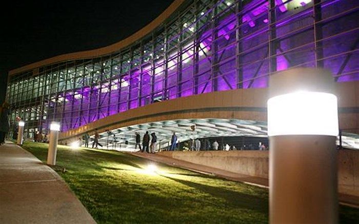 زنان هنرمند به گالری پردیس ملت می‌آیند