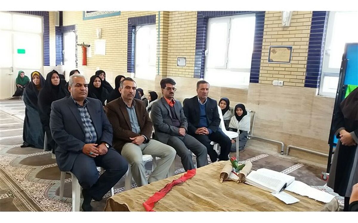 بازدید مسئولان و مدیران شبانه‌روزی متوسطه اول و دوم از دبیرستان حضرت زینب س کاشمر