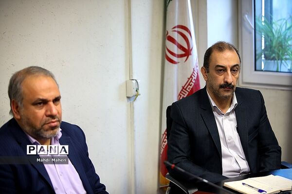 جلسه ستاد بزرگداشت 8 اسفند روز امور تربیتی