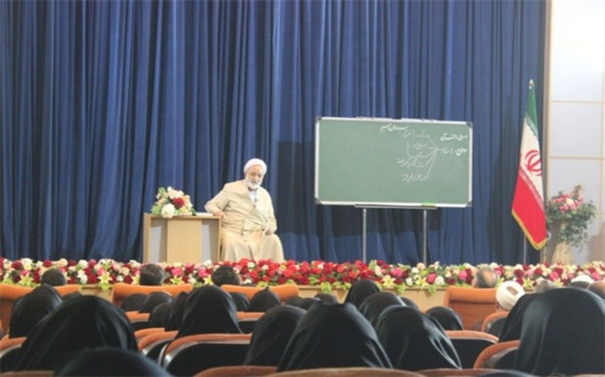 حجت الاسلام قرائتی : آموزش جوانان بایدمتصل به پرورش صحیح در راستای مسیر الهی باشد