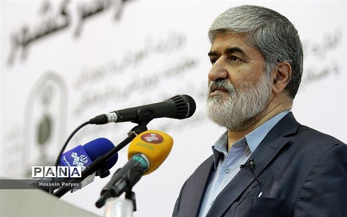 واکنش علی مطهری به پیشنهاد محمدرضا باهنر درباره رفع حصر: یک گام رو به جلوست