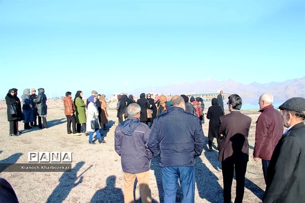 بازدید سرگروه‌های جغرافیای ادارات کل آموزش و پرورش کشور از دریاچه ارومیه