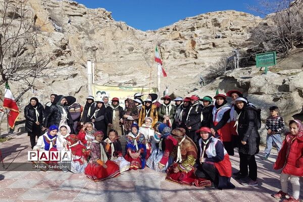 گردهمایی مربیان پیشتاز شهرستان راز وجرگلان