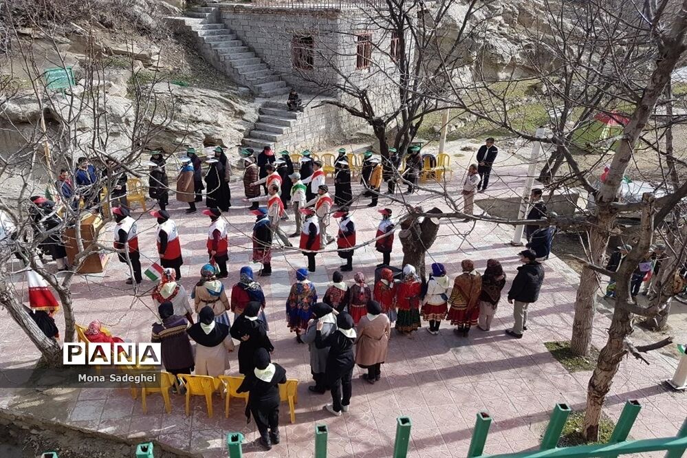 گردهمایی مربیان پیشتاز شهرستان راز وجرگلان