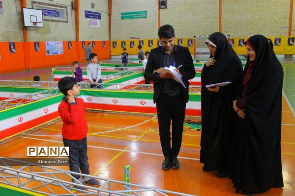 برگزاری مسابقه دومینو دانش‌آموزان ناحیه 2 شیراز