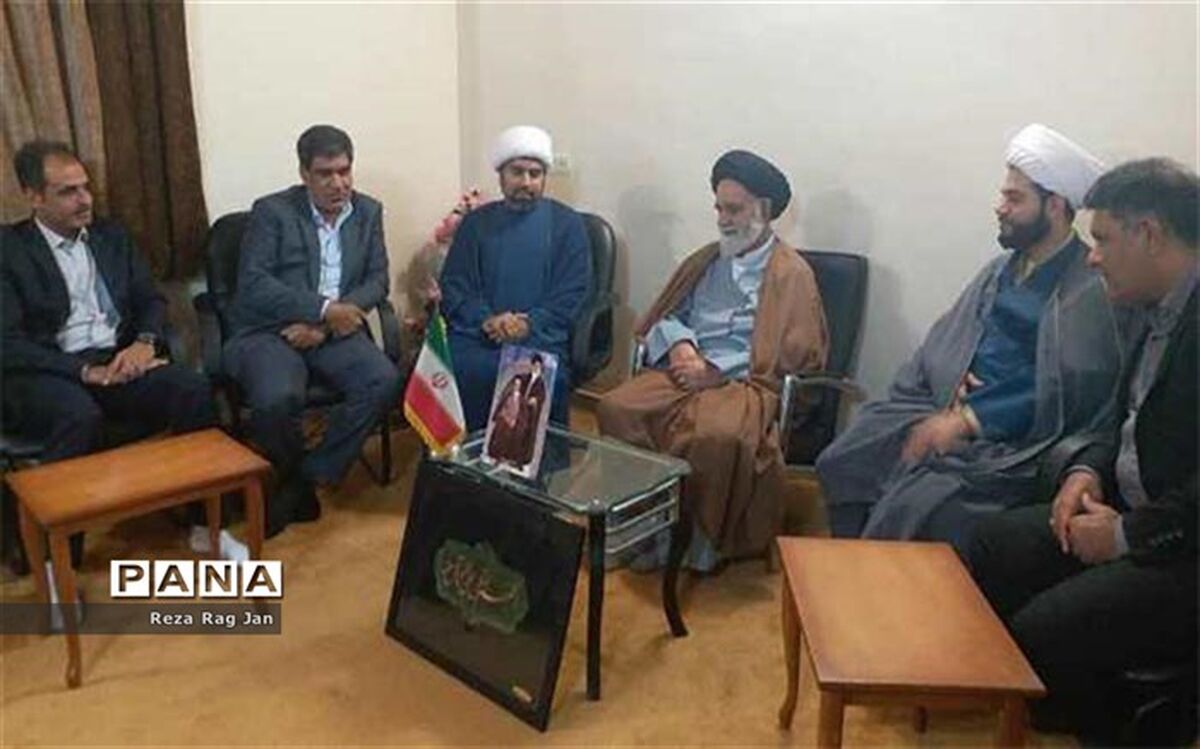 برای رسیدن به هدف مشترک در کنار آموزش و پرورش هستیم