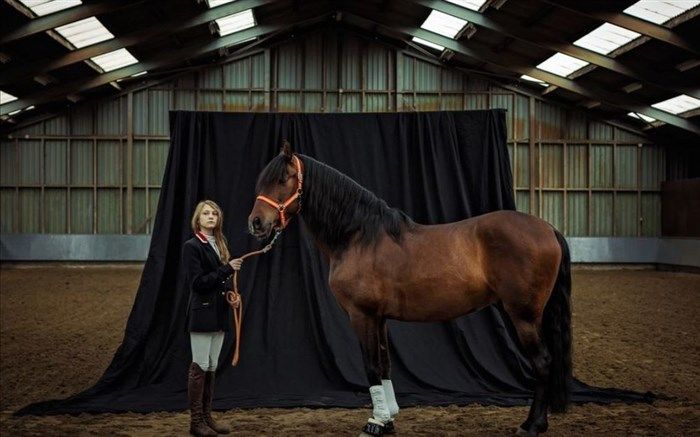 ژست دختر سوارکار در عکس روز نشنال جئوگرافیک