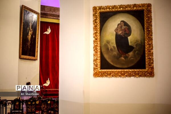 مراسم میلاد حضرت عیسی مسیح در کلیسا حضرت مریم