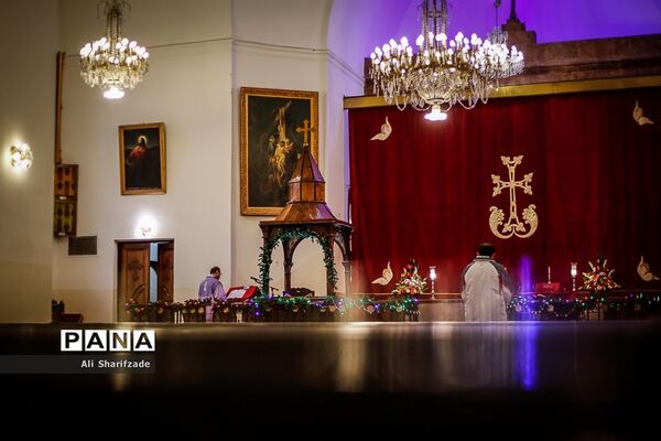 مراسم میلاد حضرت عیسی مسیح در کلیسا حضرت مریم