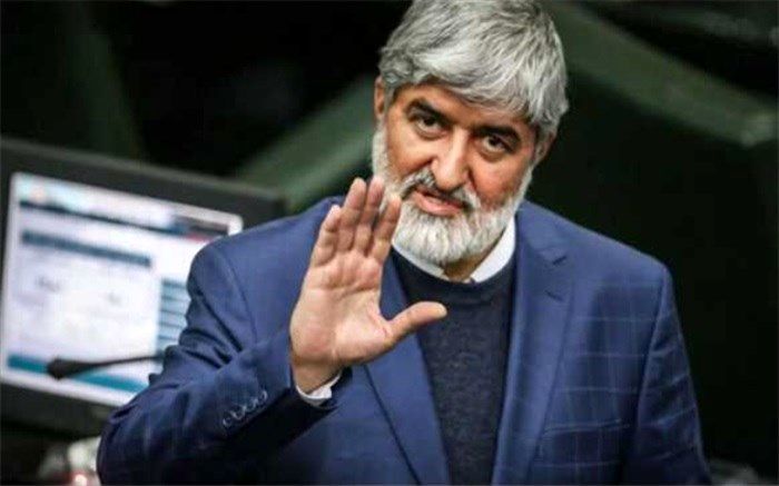 علی مطهری با دختران و پسران انقلاب درباره حجاب گفت‌وگو می‌کند