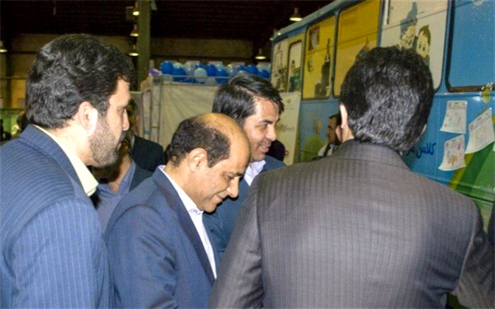 استاندار یزد  از غرفه آموزش و پرورش یزد در نمایشگاه فناوری اطلاعات و ارتباطات بازدید کرد