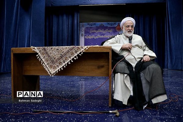 اجلاس استانی نماز ویژه ائمه جماعت مدارس شهر تهران