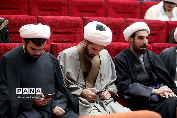 اجلاس استانی نماز ویژه ائمه جماعت مدارس شهر تهران