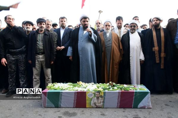 آیین تشییع پیکر شهید مدافع حرم علیرضا بریری در بابلسر
