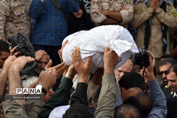 آیین تشییع پیکر شهید مدافع حرم علیرضا بریری در بابلسر