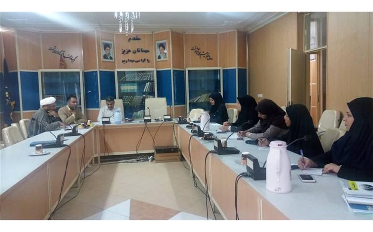 اجرای برنامه های متنوع همزمان با دهه فجر در کانون های جوانان هلال احمر هرمزگان