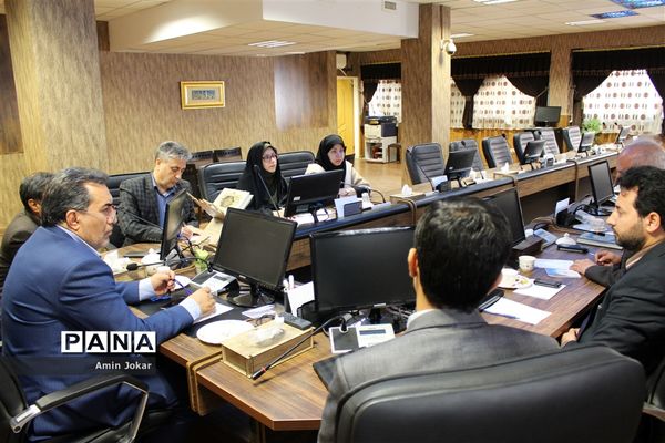 نخستین نشست شورای هماهنگی تشکل‌های دانش‌آموزی استان فارس