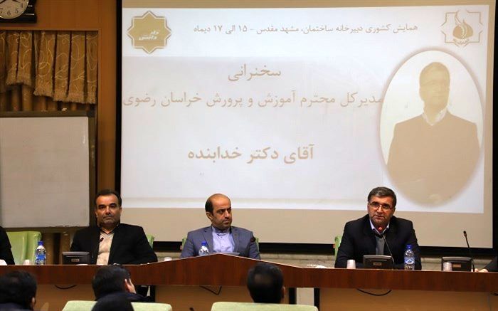 مهارت آموزی به شیوه عملی، مبنای کار آموزشی هنرستان ها قرار گیرد