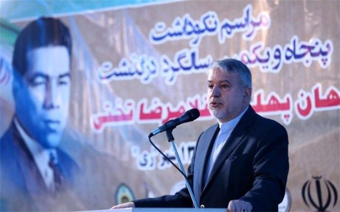 پنجاه و یکمین سالگرد درگذشت جهان پهلوان تختی در محل آرامگاه او برگزارشد