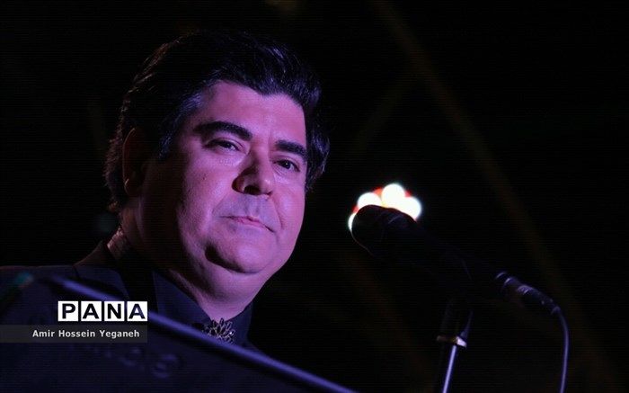 سالارعقیلی با گروه  رازو نیاز روی صحنه می رود