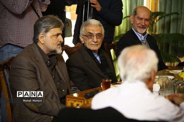 نشست مشترک شهرداران تهران در دوره انقلاب  شکوهمند اسلامی