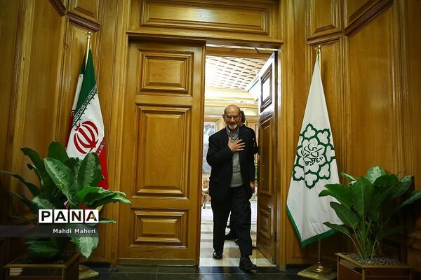 نشست مشترک شهرداران تهران در دوره انقلاب  شکوهمند اسلامی