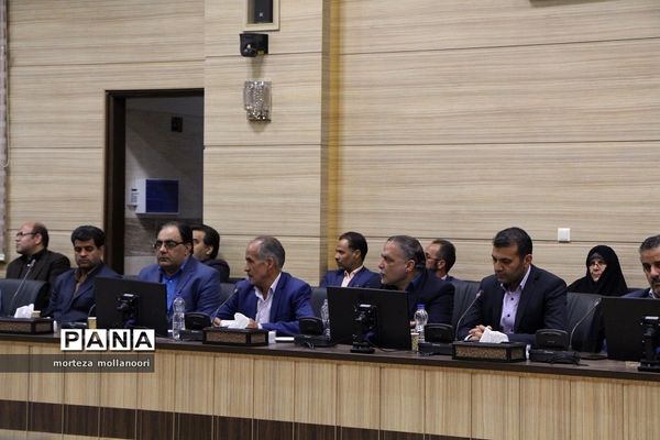 دویست و شصت و چهارمین جلسه شورای آموزش و پرورش با حضور معاون وزیر آموزش و پرورش و استاندار یزد