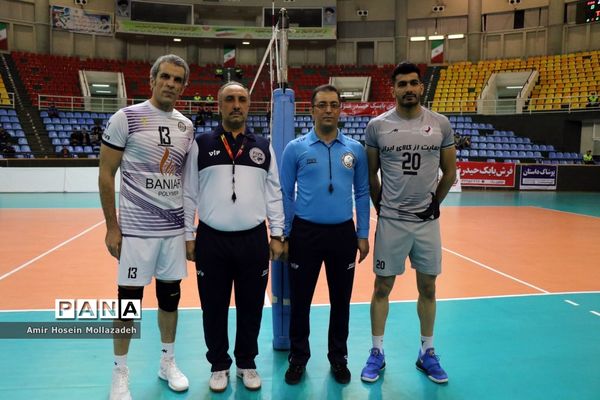 دیدار تیم‌های والیبال دورنای ارومیه و شهرداری گنبد