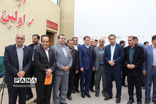 افتتاح دفتر همکاری‌های شهرک صنعتی با هنرستان طرازی