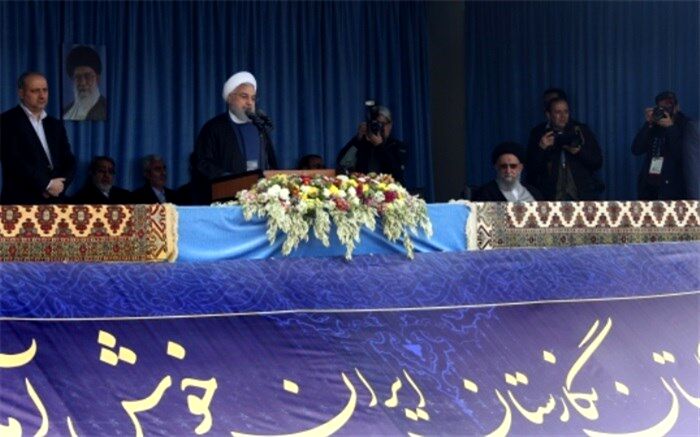 روحانی: ماهواره پیام به زودی در 600 کیلومتری فضا مستقر می‌شود